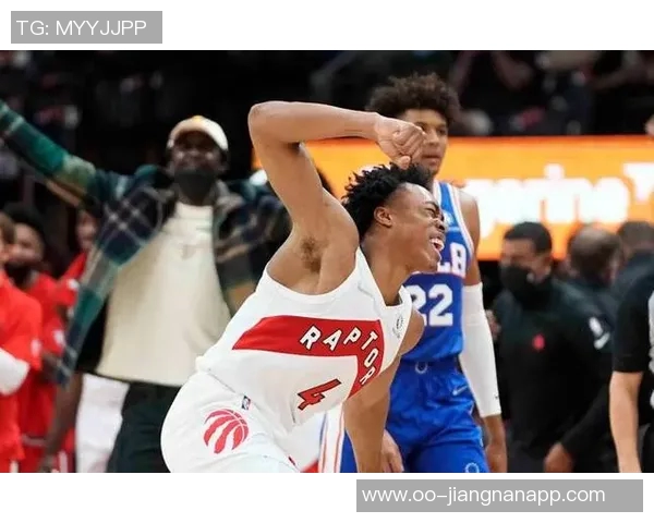 阿努诺比分享防守恩比德的策略与挑战全力以赴争夺每一个球权